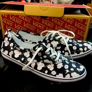 Huntley Vans brand new in box